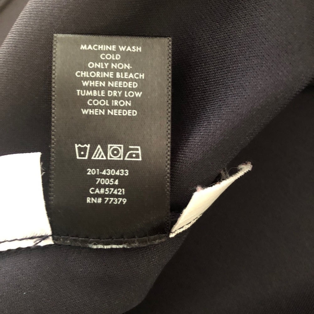 Ann Taylor Navy Top w/Tie Cuffs Size Medium - Picture 9 of 12